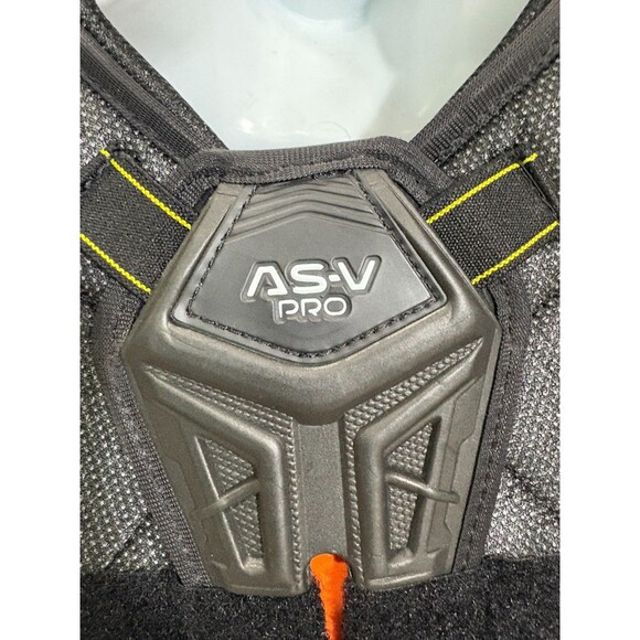 CCM Tacks AS-V Pro Hockey Shoulder Pads Youth Medium Black and Yellow - Picture 3 of 4